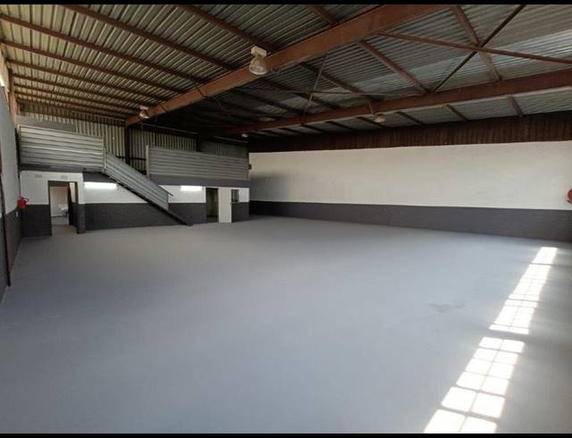 INDUSTRIAL PROPERTY TO RENT IN HALFWAY HOUSE